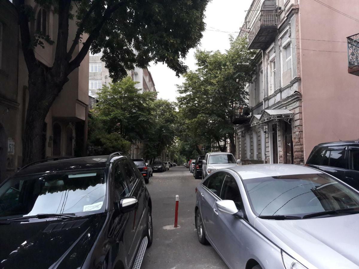 Nino'S Apartment In The Center Of 第比利斯 外观 照片